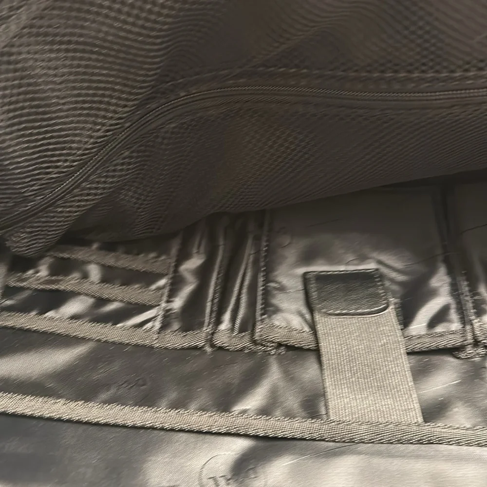 High Quality DELL Laptop Bag/Briefcase 17” Wide, up to 15” Laptop. Never used.